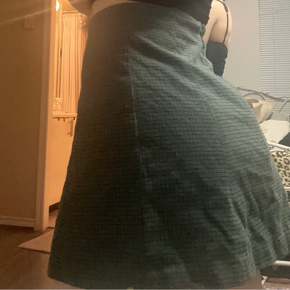 Sunday Best, checkered green miniskirt, XS, and comfortable material. - Picture 2 of 2